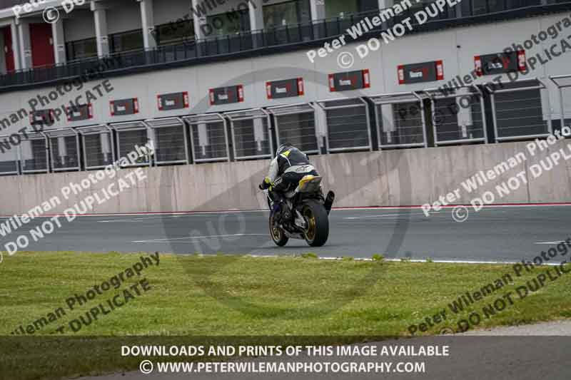 cadwell no limits trackday;cadwell park;cadwell park photographs;cadwell trackday photographs;enduro digital images;event digital images;eventdigitalimages;navarra;no limits trackdays;peter wileman photography;racing digital images;trackday digital images;trackday photos